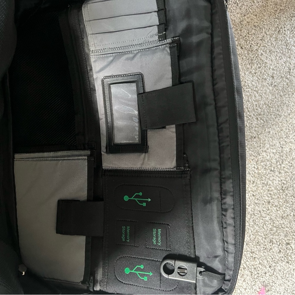 Nwot Mobile Edge Scanfast Checkpoint Friendly Bri… - image 4